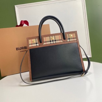 버버리 스몰 투 핸들 타이틀 백 80252741-2