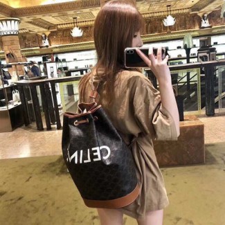 셀린느 미디움 트리옴페 세일러백 191532