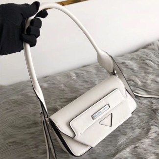 프라다 마누엘 가죽 숄더 백 1BD166 화이트