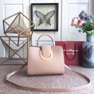 페레가모 아이코닉 탑핸들 숄더백 21G596 핑크