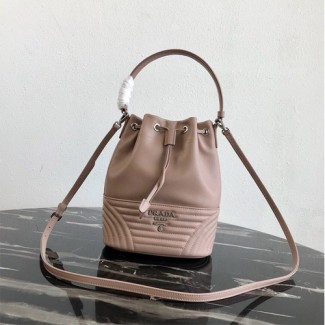 프라다 신상 가죽 버킷백 1BH038 누드