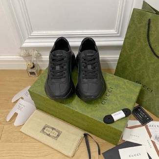 구찌 남여공용 운동화 670460-1