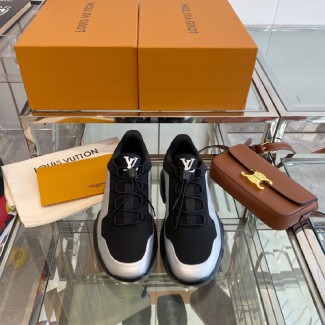 루이비통 남성용 스니커즈  M0410-2