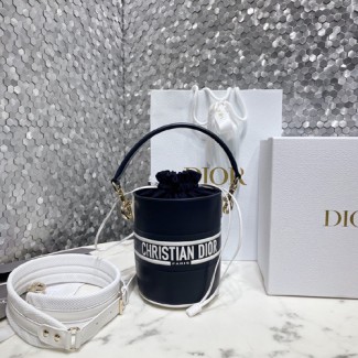 디올 바이브 스몰 버킷백 M8703 네이비